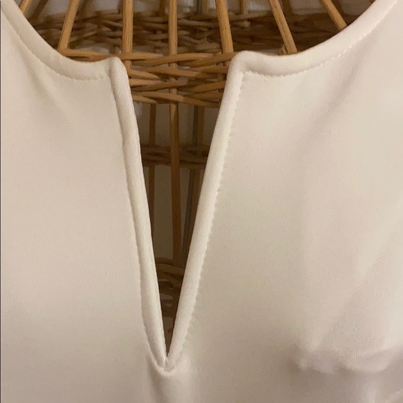 Beautiful scallop dress - Picture 4 of 4